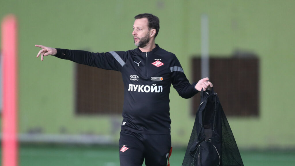 «Он похож на гладиатора». Шалимов пожелал Романову занять пост главного тренера «Спартака»