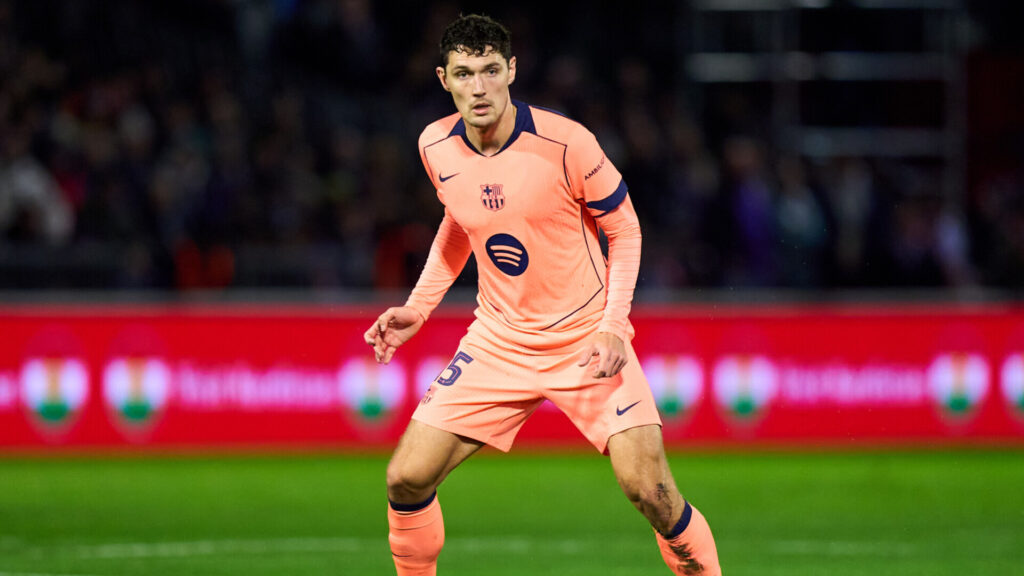 Футболист «Барселоны» Кристенсен получил травму колена на тренировке