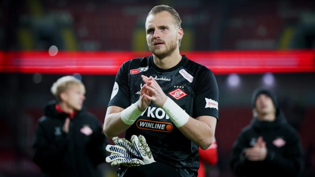 Максименко перестал выручать «Спартак». Но Карседо некем его заменить