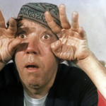 Шурик и «Груз 200»: в соцсетях делятся «величайшими кадрами из российских фильмов»