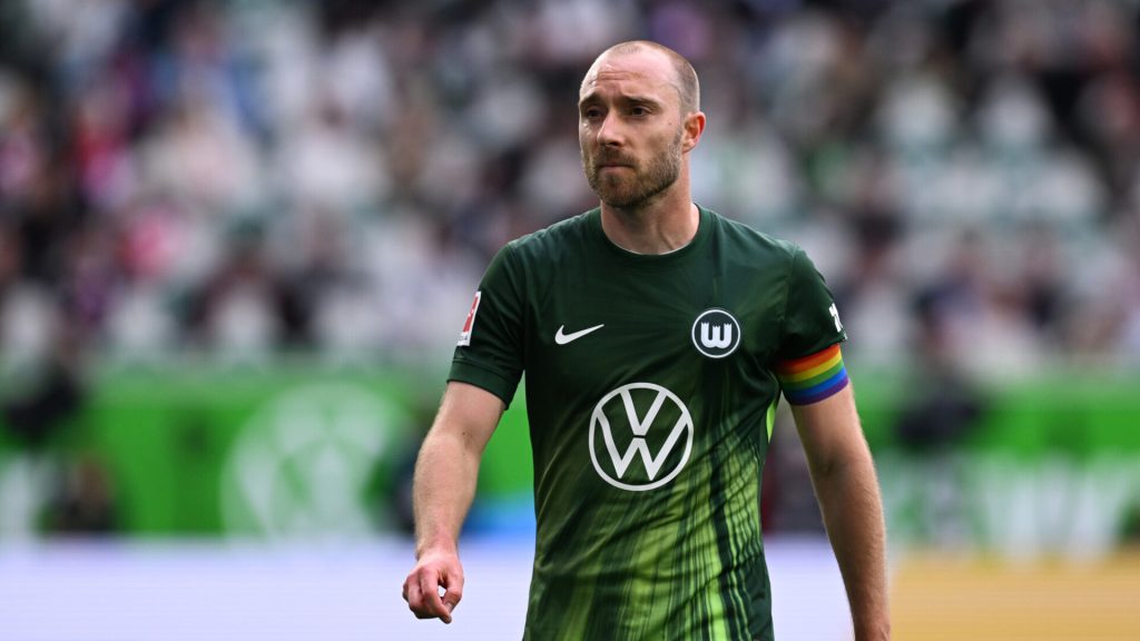 В «Вольфсбурге» заявили, что внимательно следят за ситуацией с состоянием здоровья Эриксена