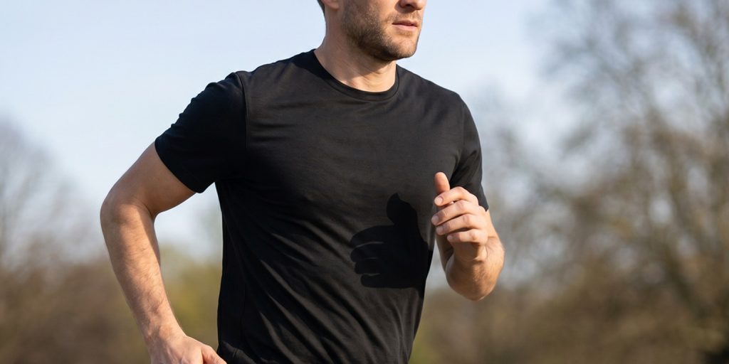 Американский бренд выпустил футболку HercShirt V5.0, которую можно не стирать месяц