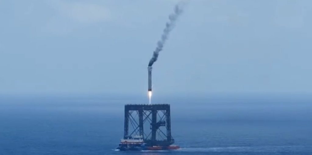 Китай впервые успешно посадил многоразовую ракету — это шаг к конкуренции со SpaceX